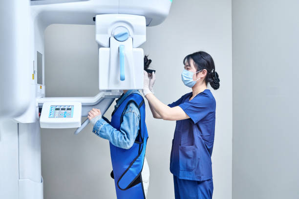 Best Emergency Dentist for Knocked-Out Tooth in Agua Dulce, CA